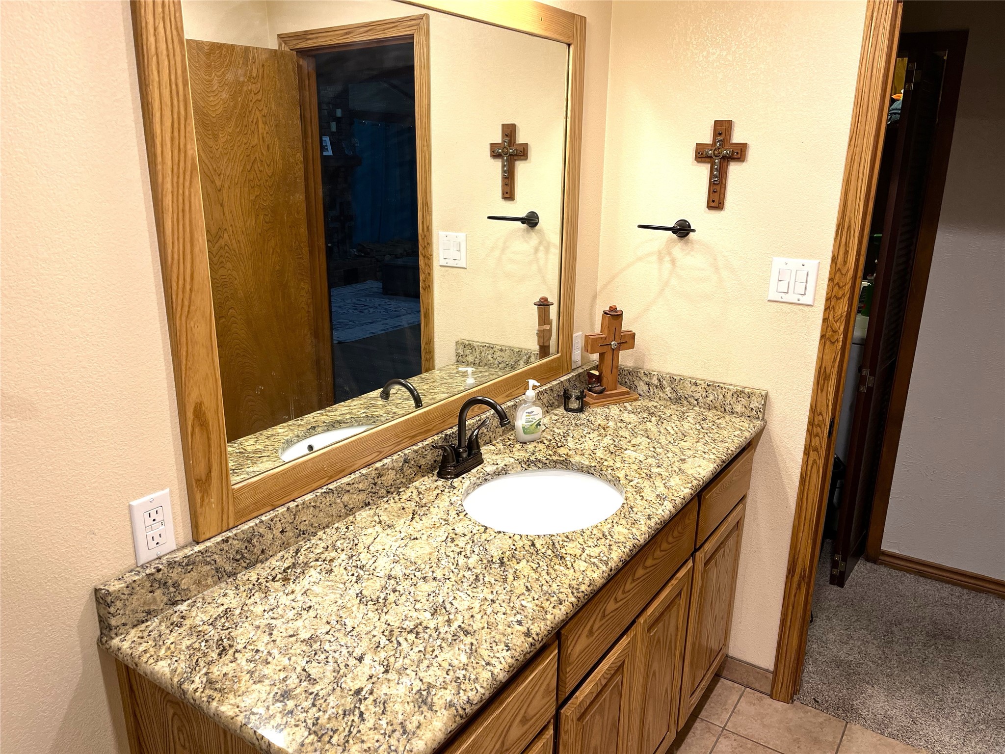203 Jane Street Groesbeck TX 76642