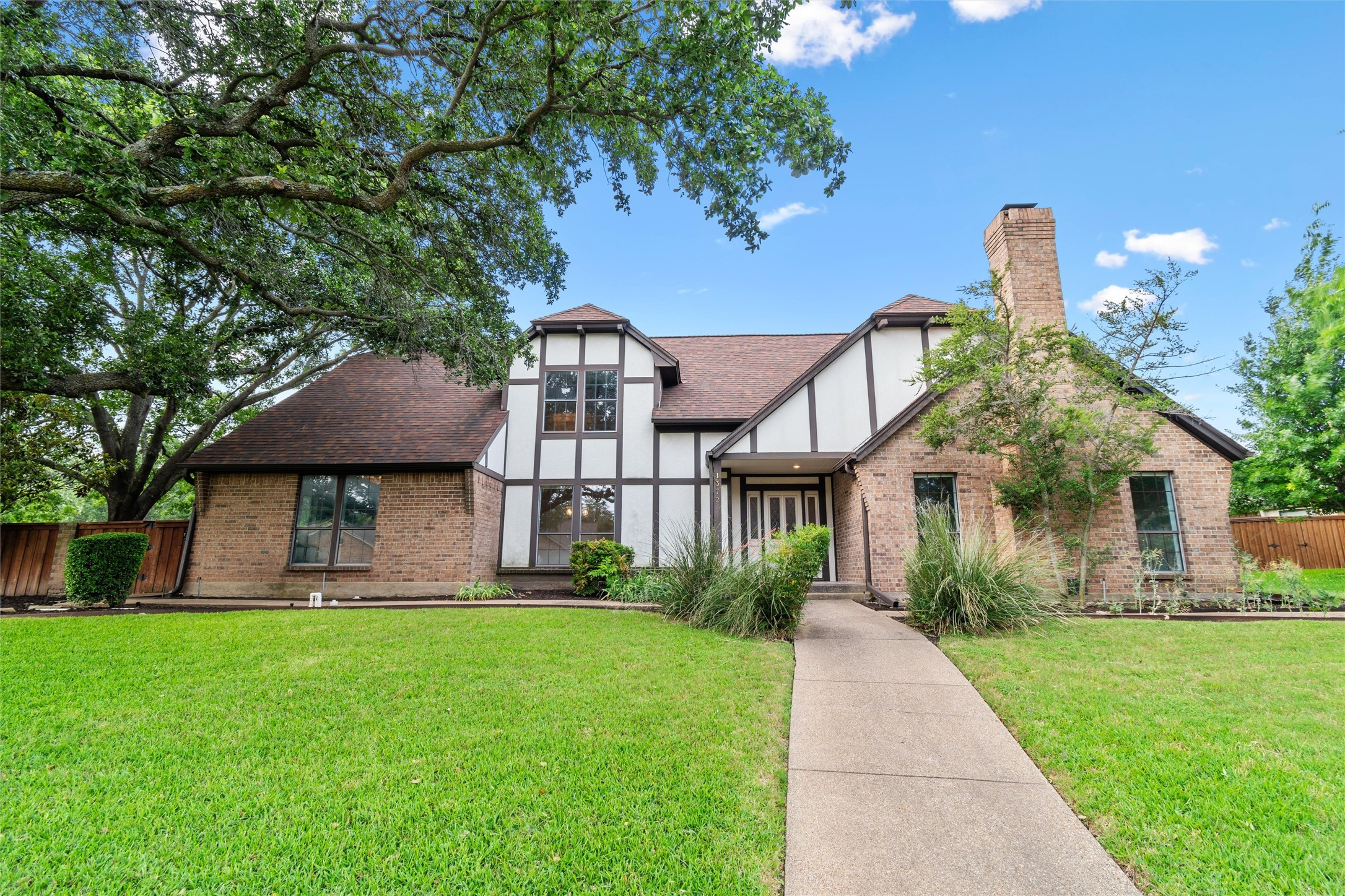 1372 Green Hills Court Duncanville TX 75137