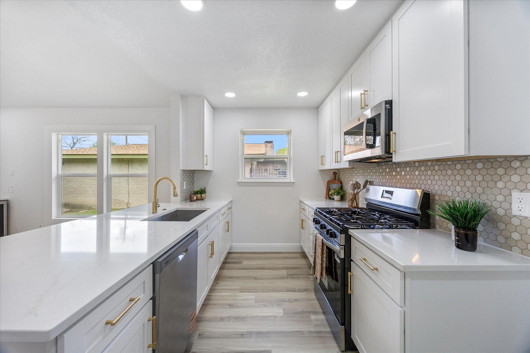 5706 Banting Way Dallas TX 75227