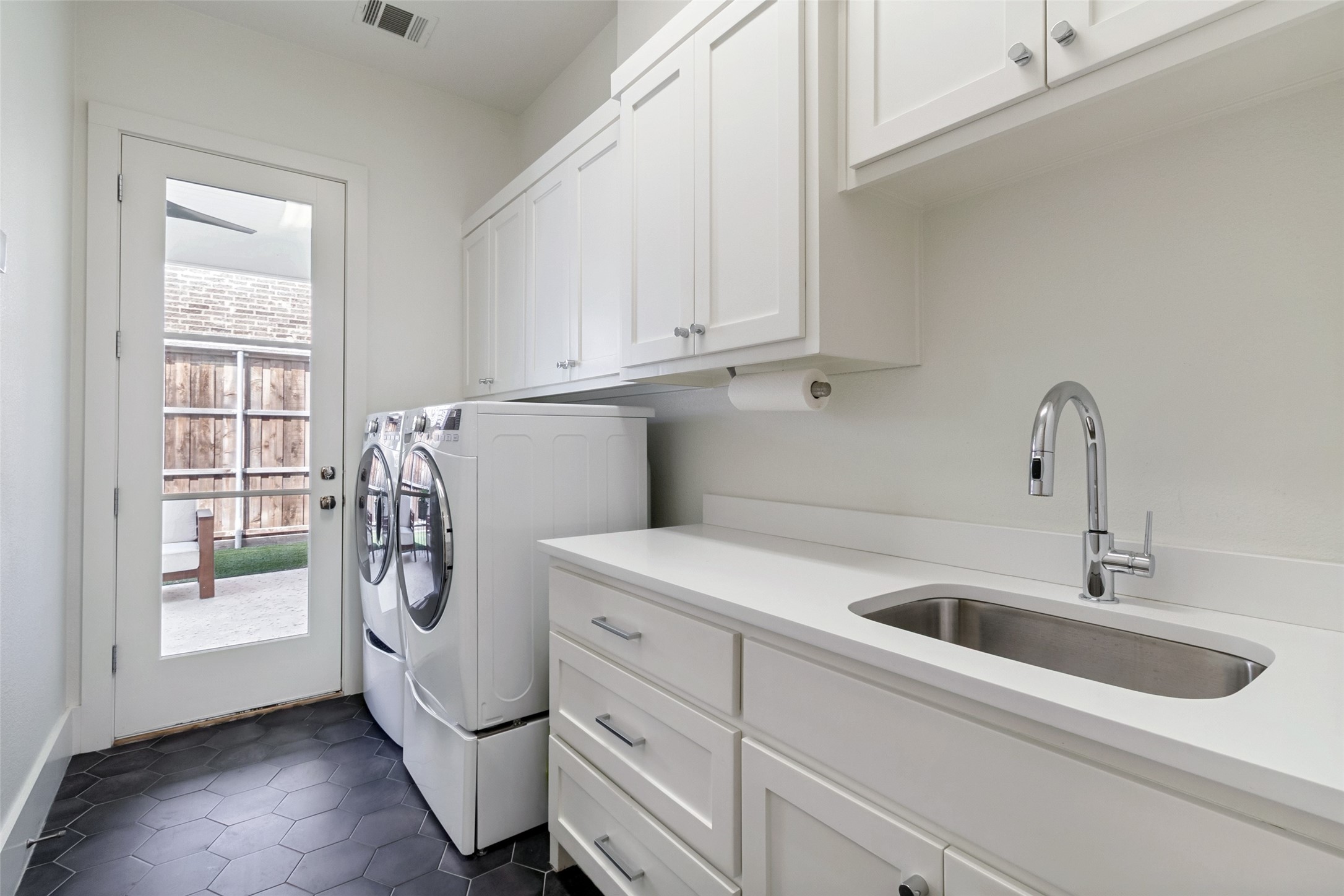 7533 Garonne Street Dallas TX 75231