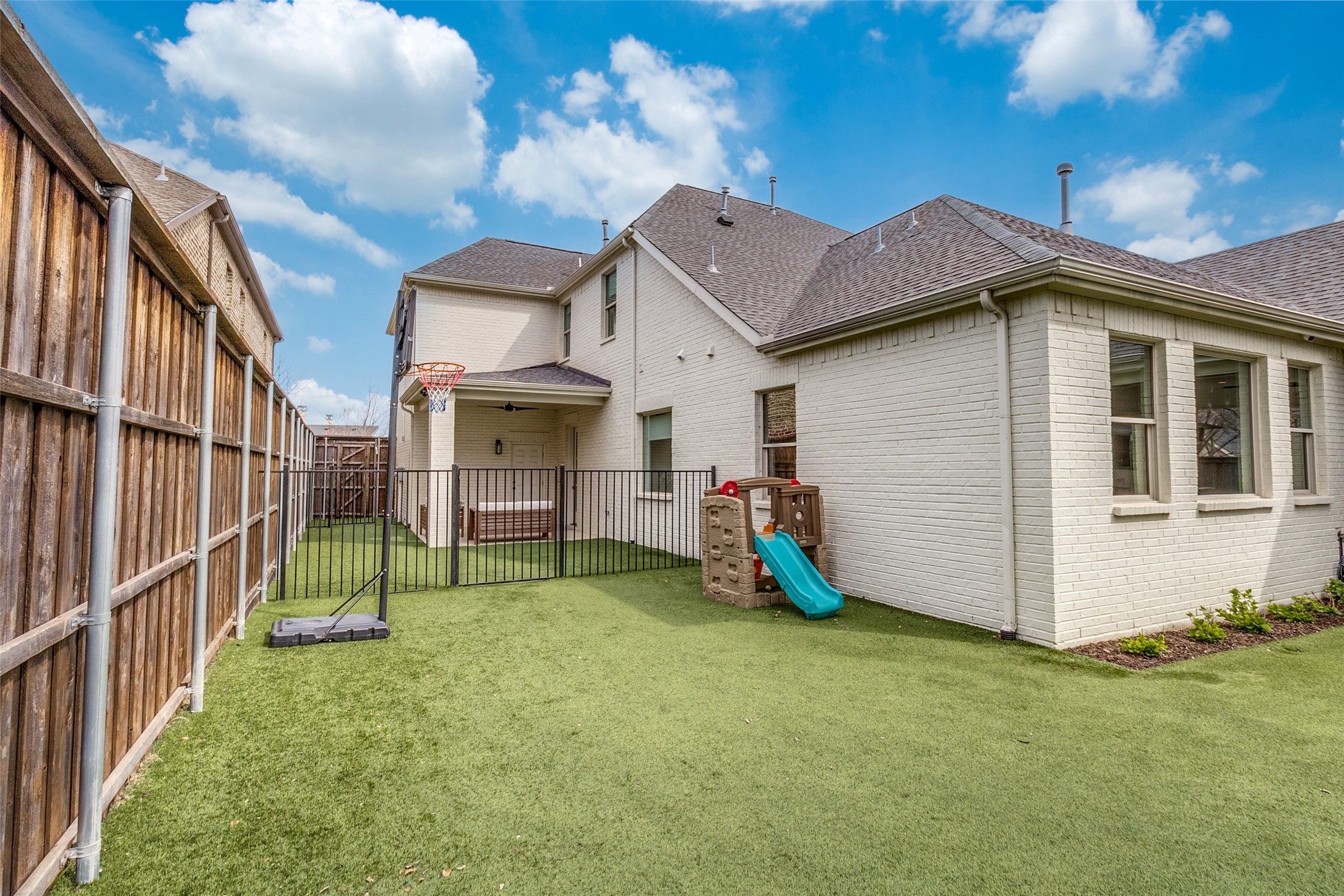 7533 Garonne Street Dallas TX 75231