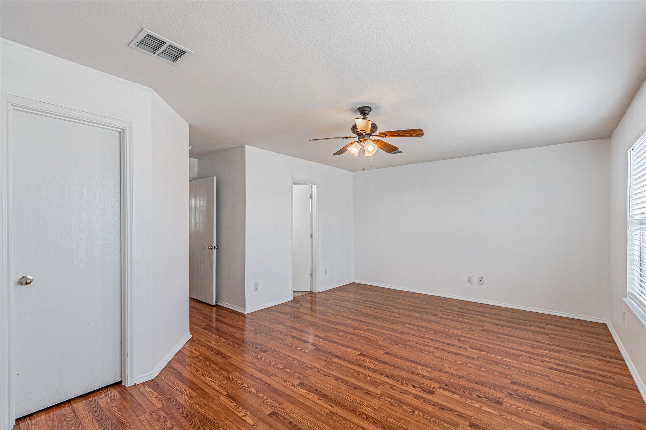 7804 Hidden Path Lane Denton TX 76210