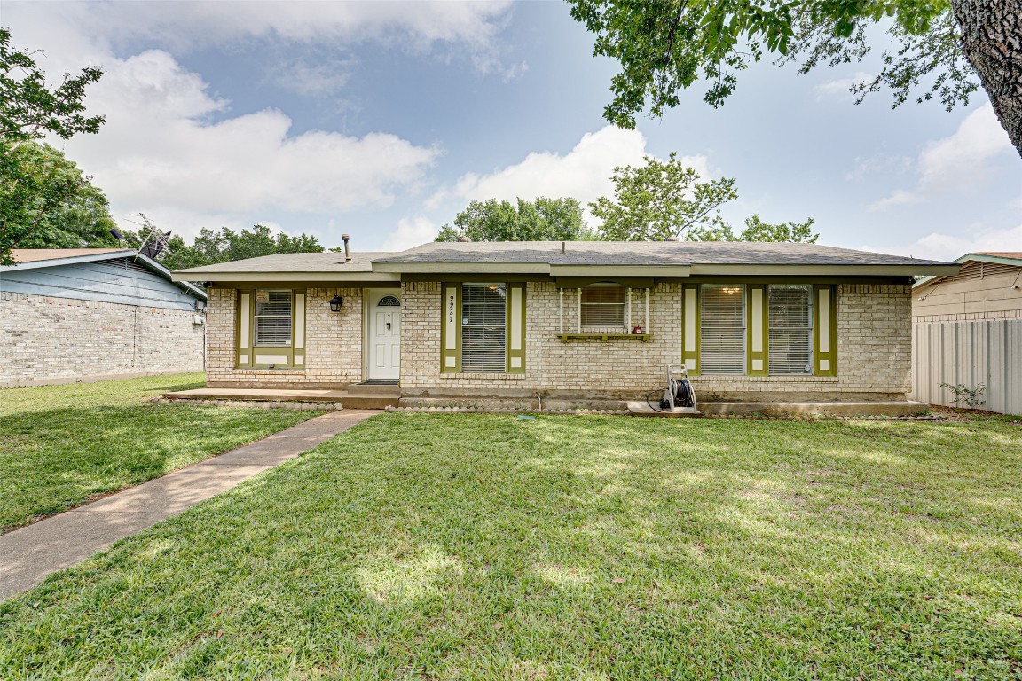 9921 Bluffcreek Drive Dallas TX 75227