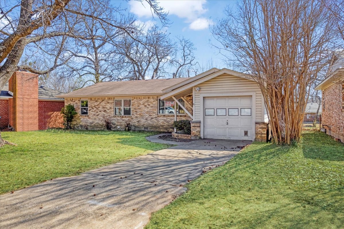 2922 Stafford Drive Denison TX 75020