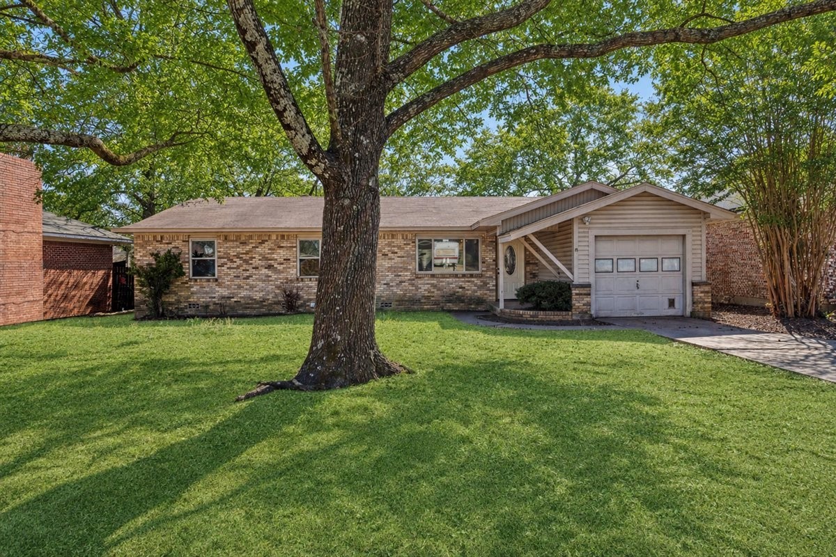 2922 Stafford Drive Denison TX 75020