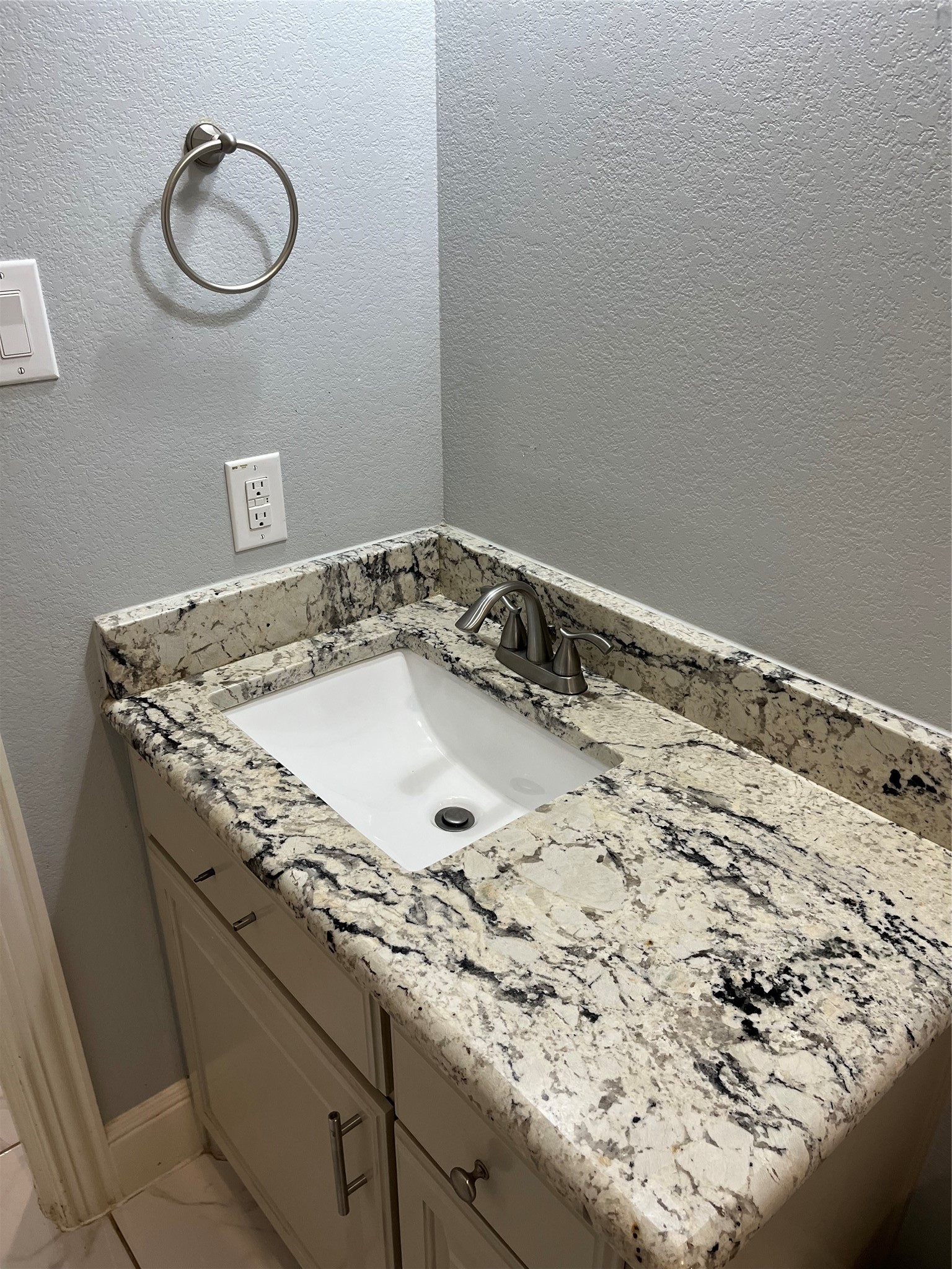 337 Lucille Street Irving TX 75060
