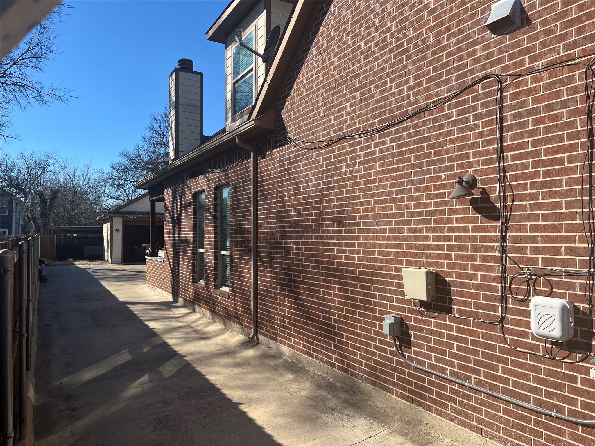 337 Lucille Street Irving TX 75060