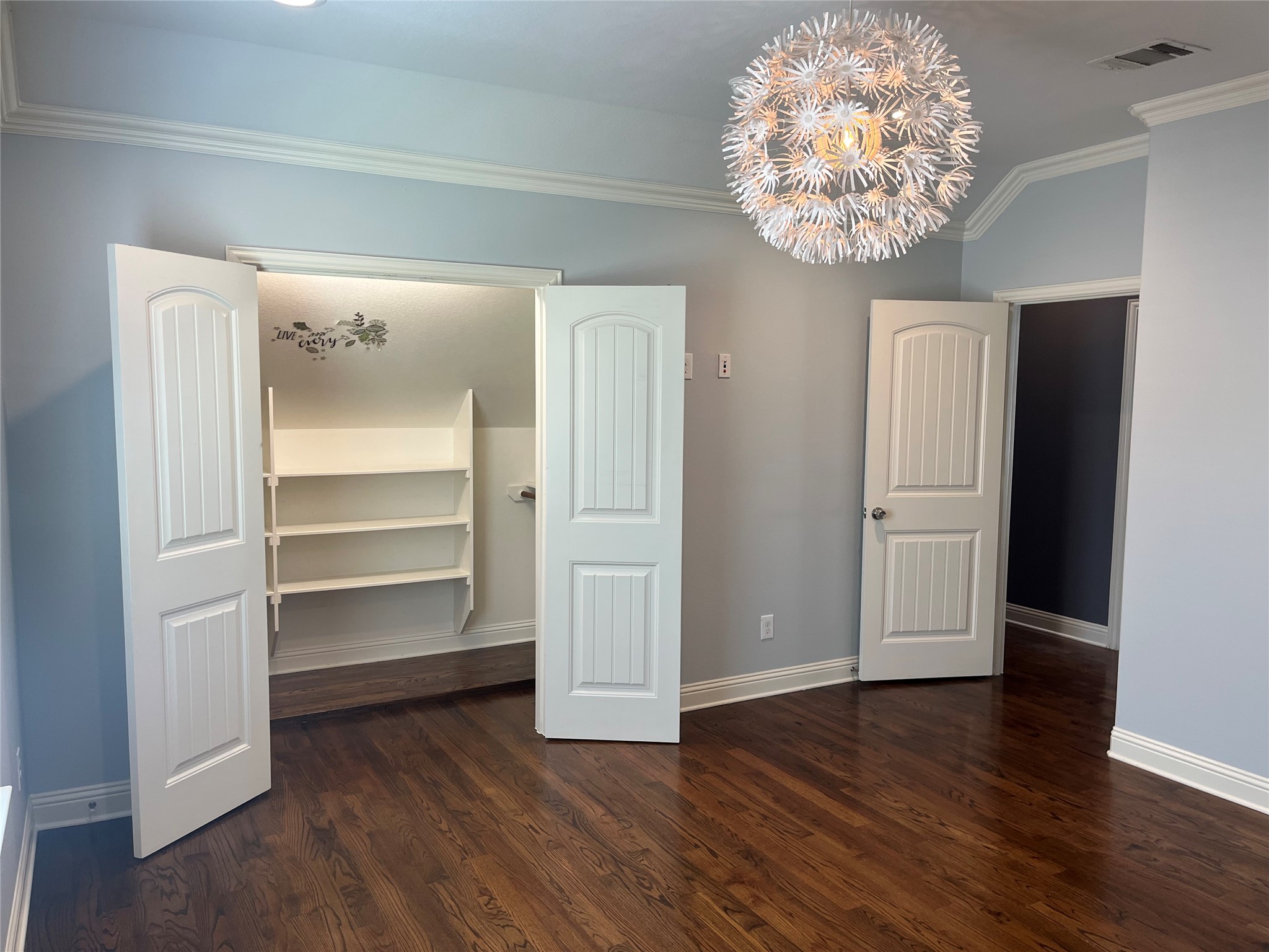 337 Lucille Street Irving TX 75060