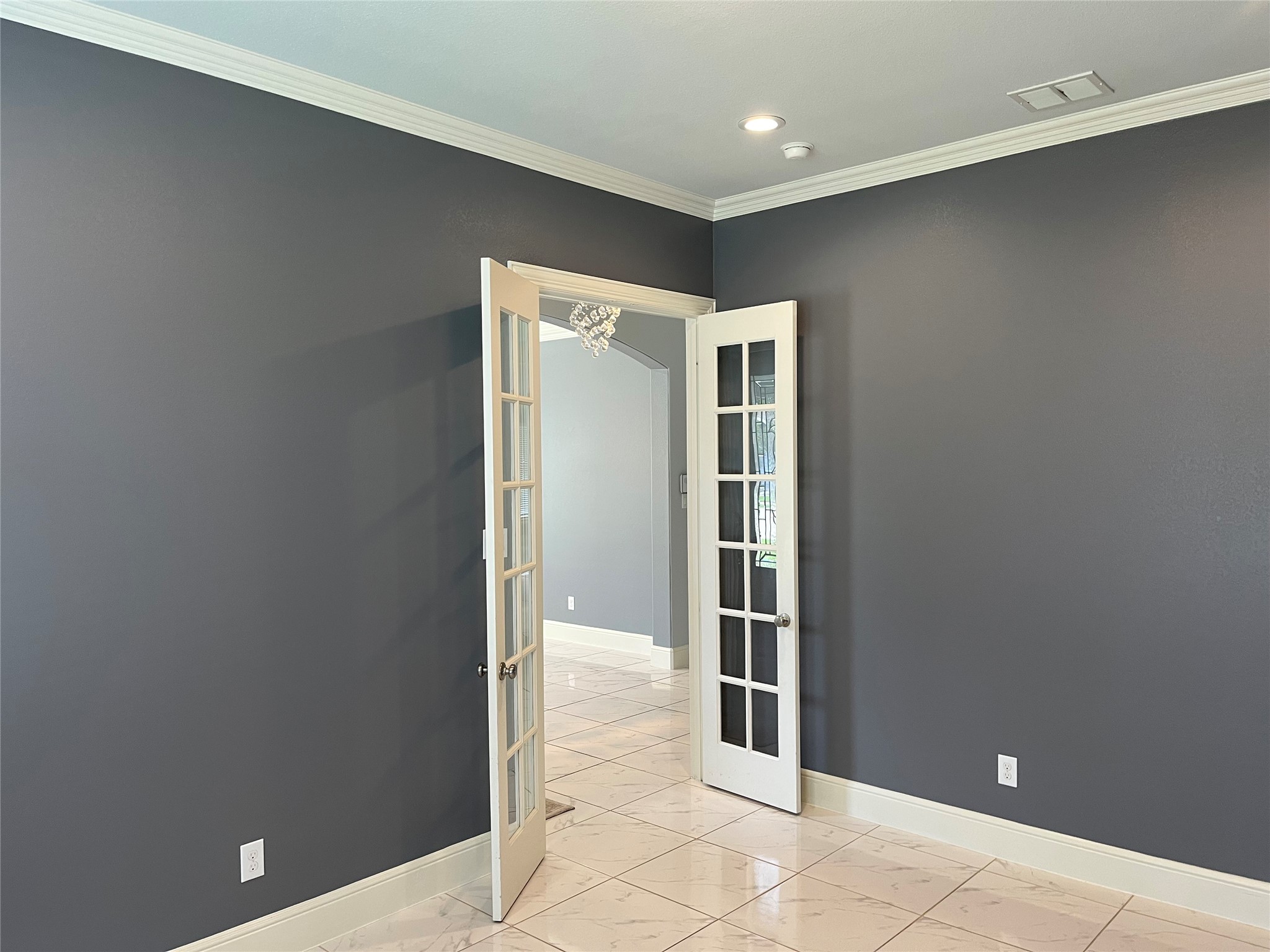 337 Lucille Street Irving TX 75060