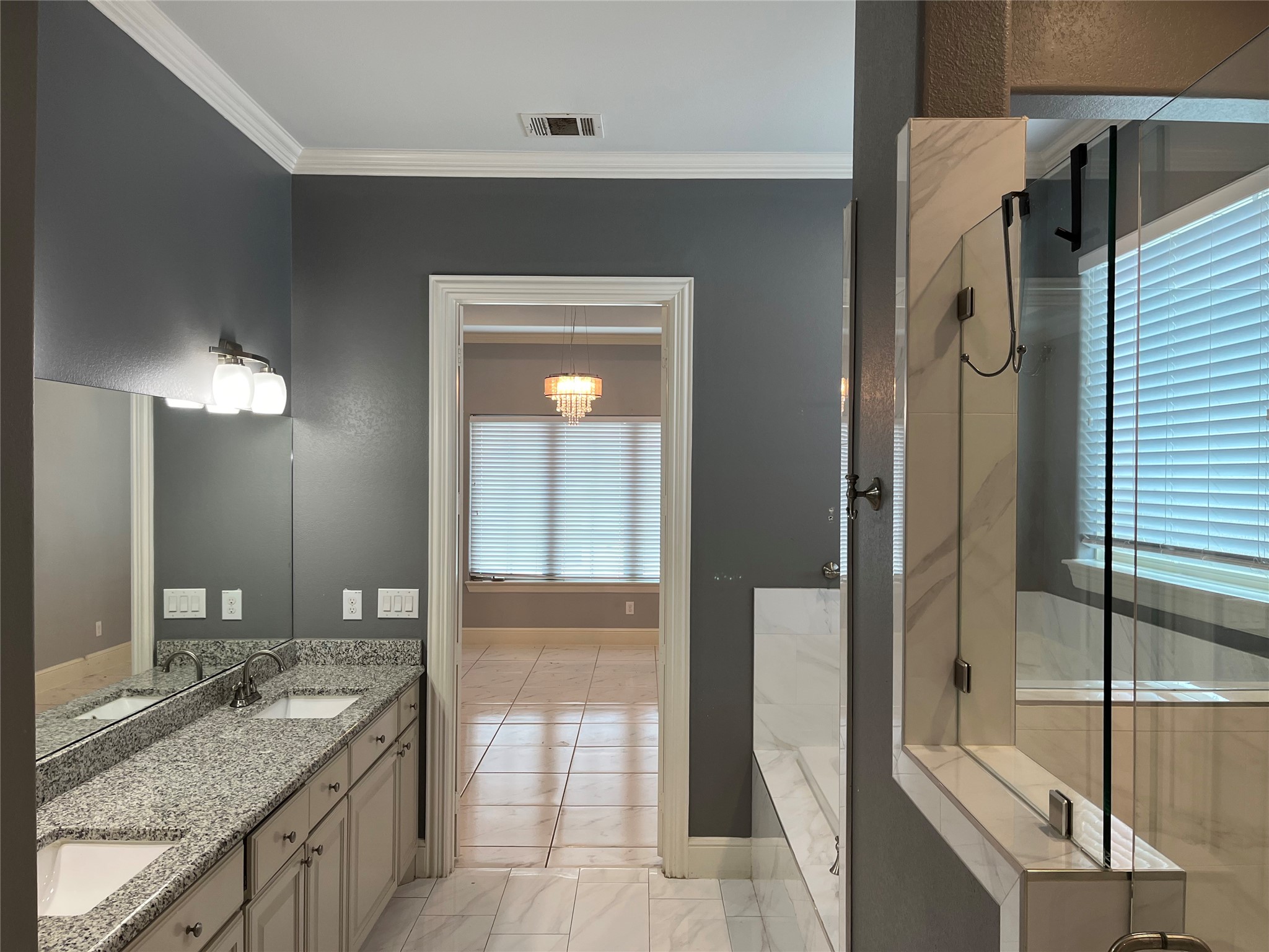 337 Lucille Street Irving TX 75060