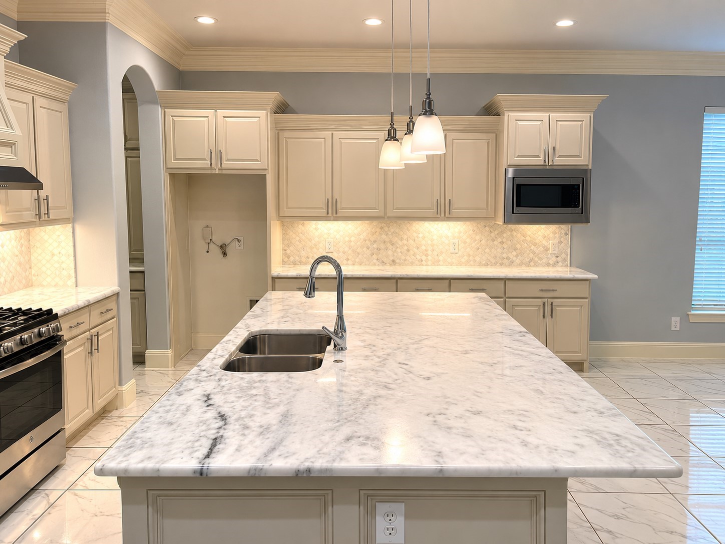 337 Lucille Street Irving TX 75060