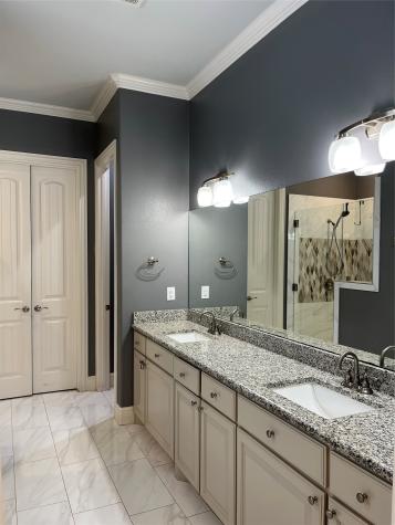337 Lucille Street Irving TX 75060