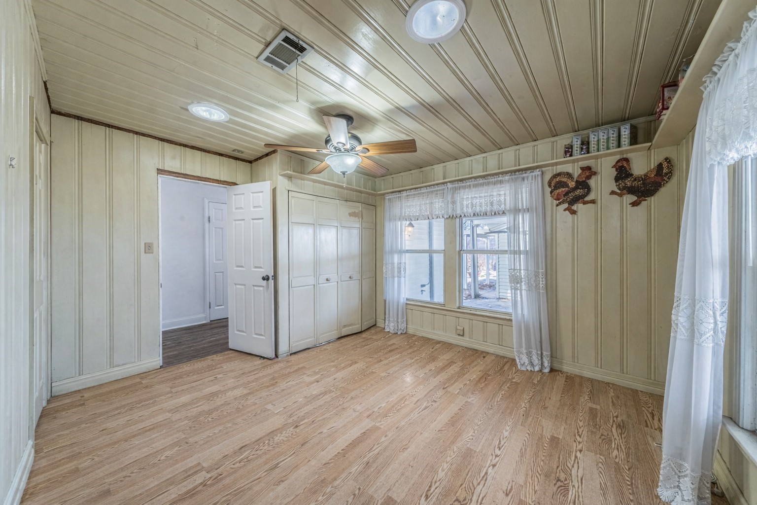 1206 Clinton Street Garland TX 75040