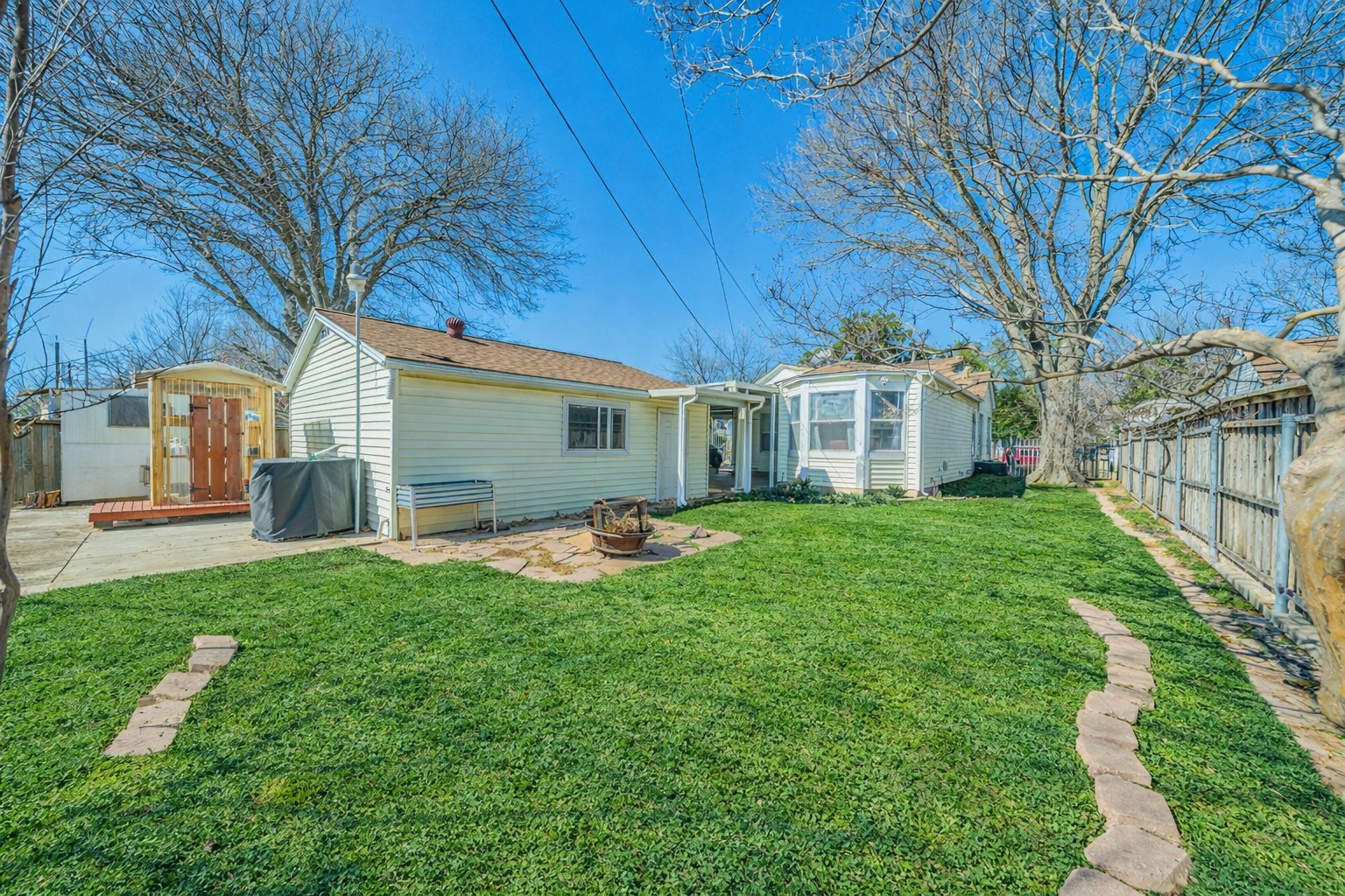1206 Clinton Street Garland TX 75040