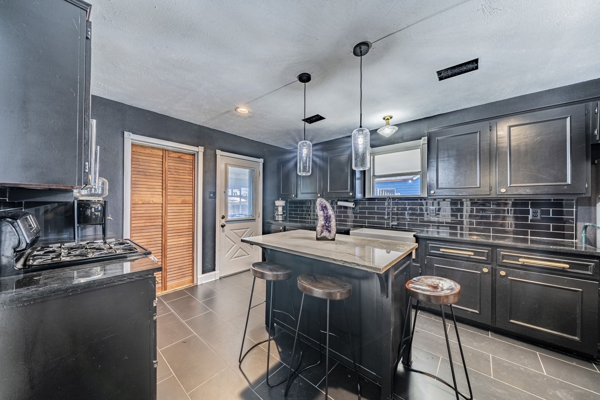 1206 Clinton Street Garland TX 75040