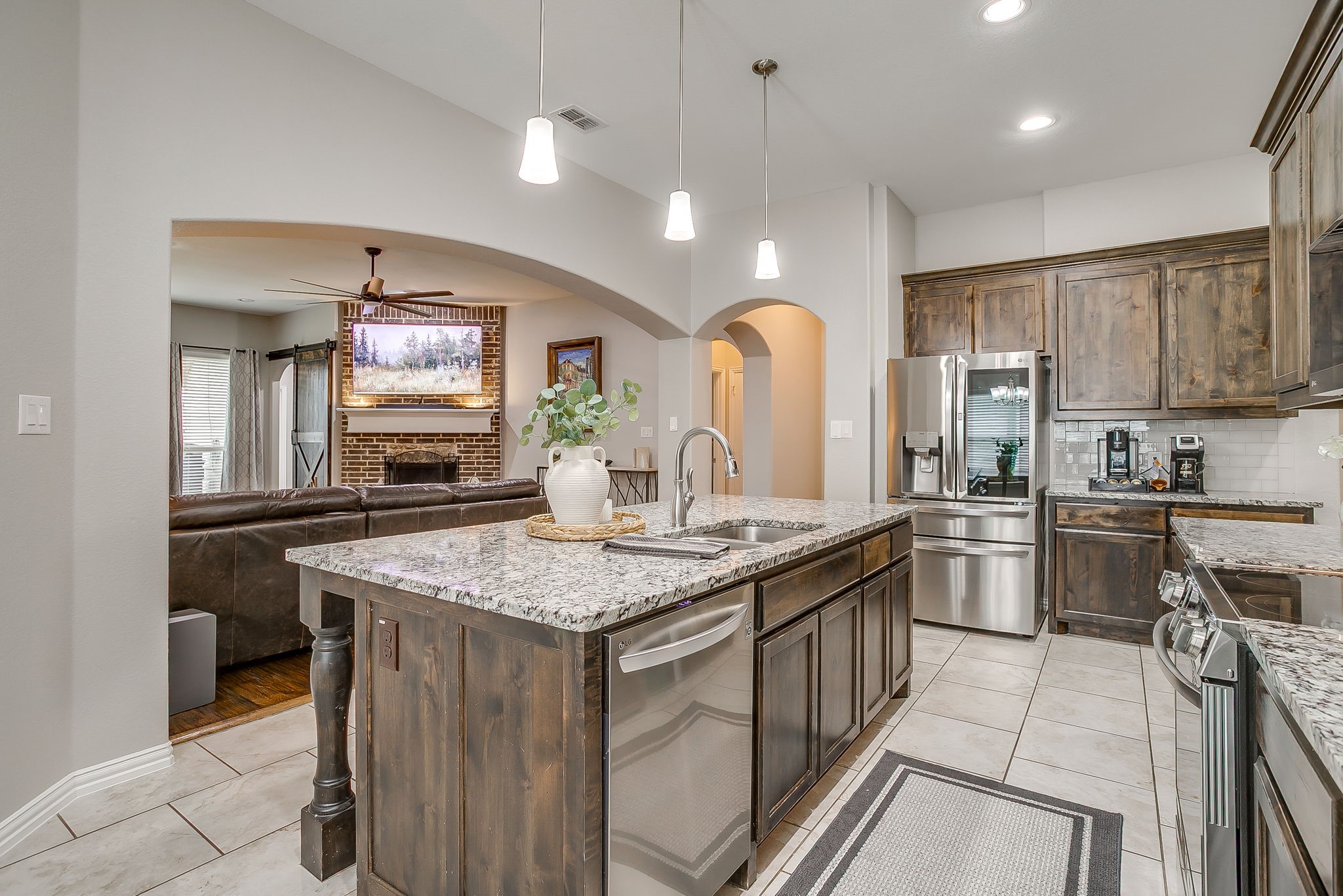 2721 Buffalo Run Burleson TX 76028