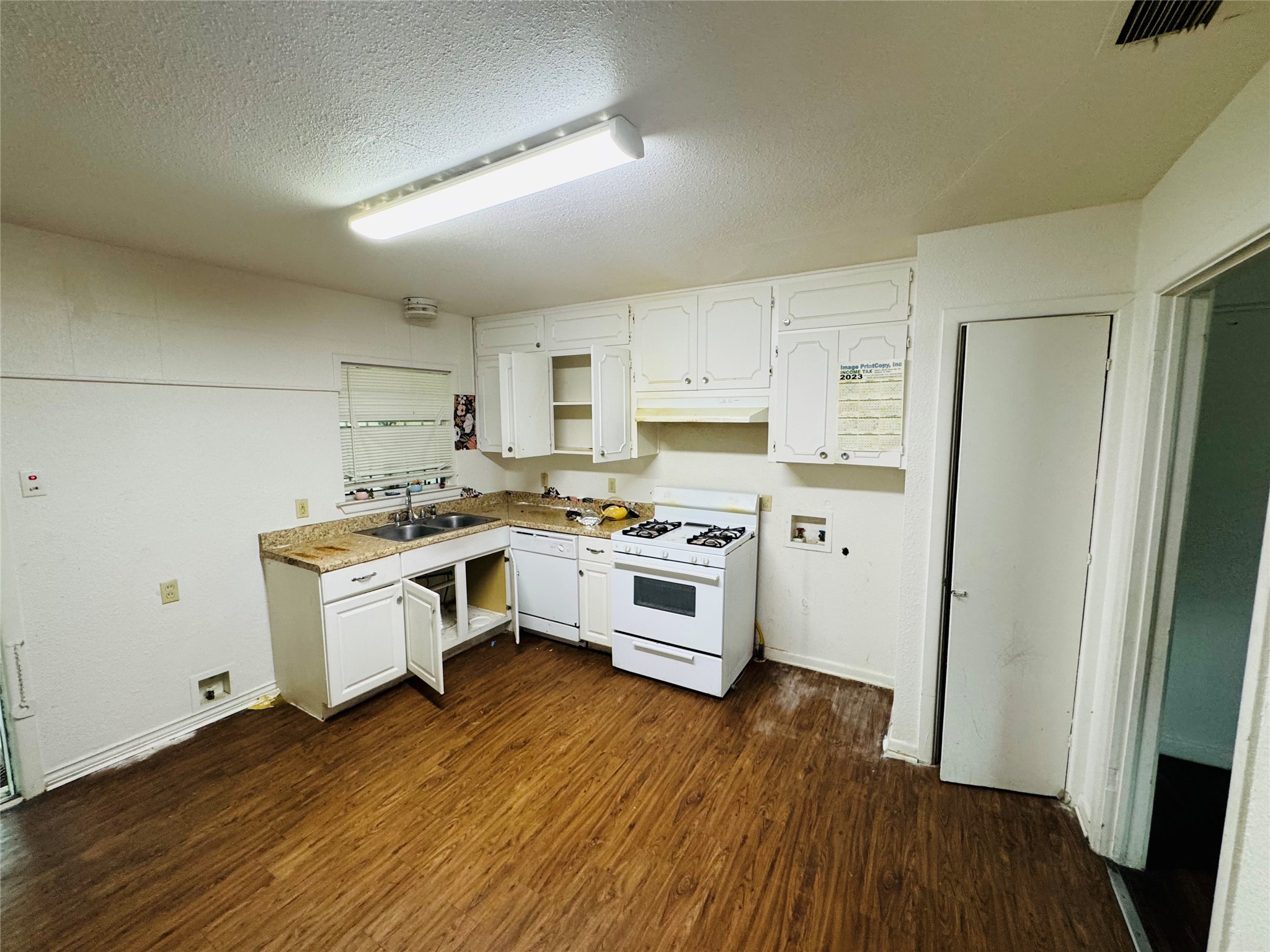10568 Ferguson Road Dallas TX 75228