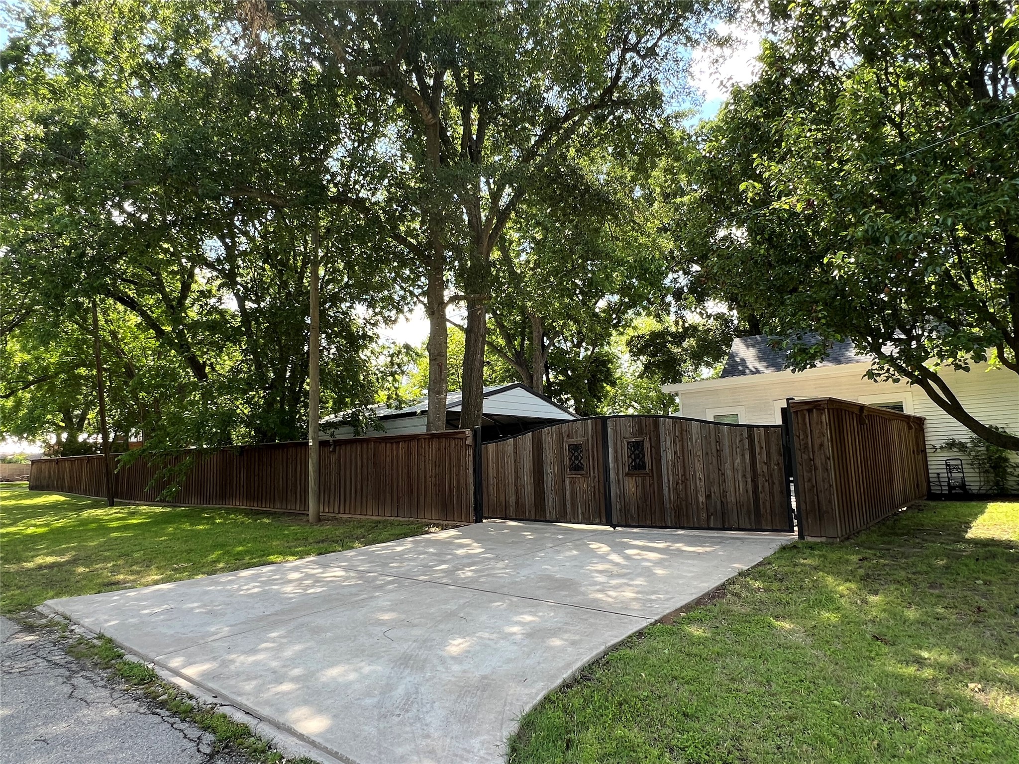 701 Johnson Terrell TX 75160