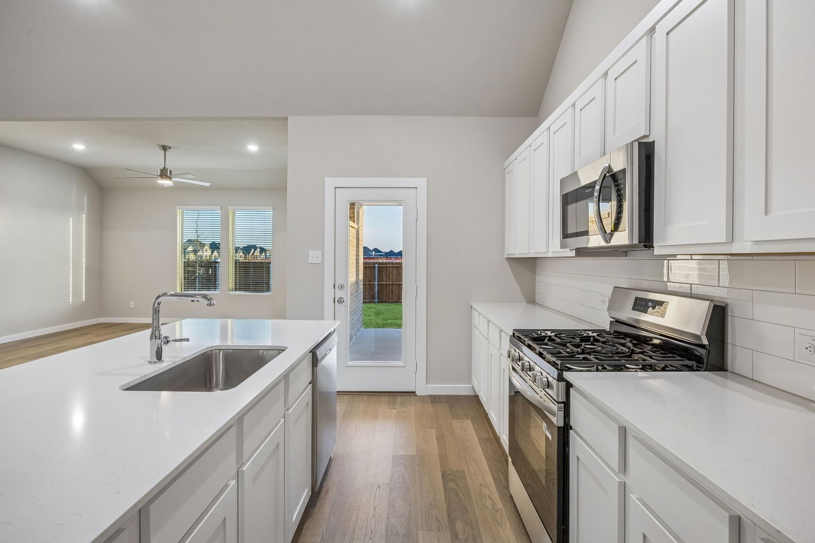 452 Hundred Acre Drive Waxahachie TX 75165