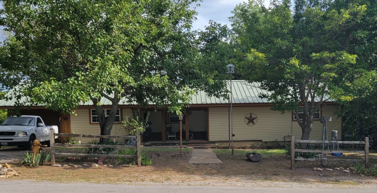 188 Hudson Street Newark TX 76071