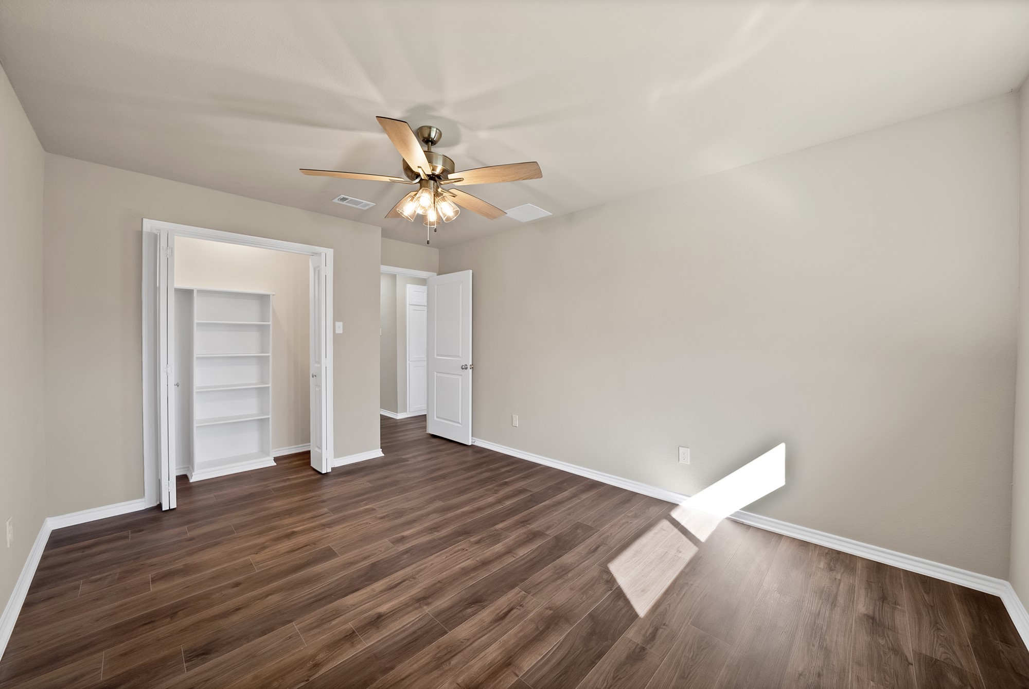 2814 Marquis Circle E Arlington TX 76016