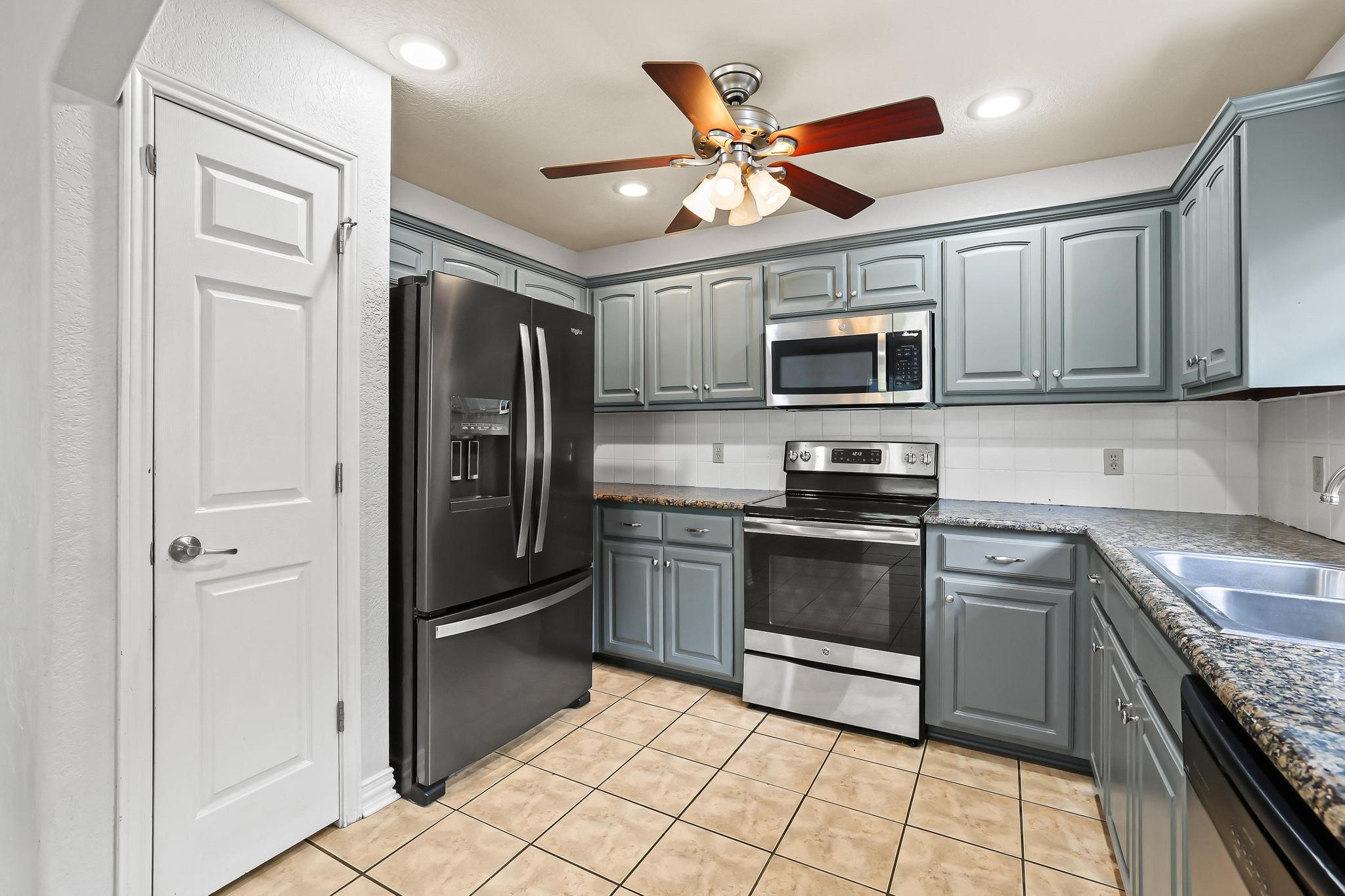 702 Madison Place Sherman TX 75092