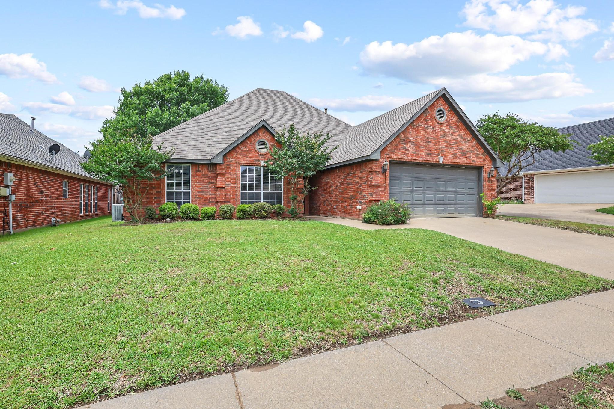 702 Madison Place Sherman TX 75092