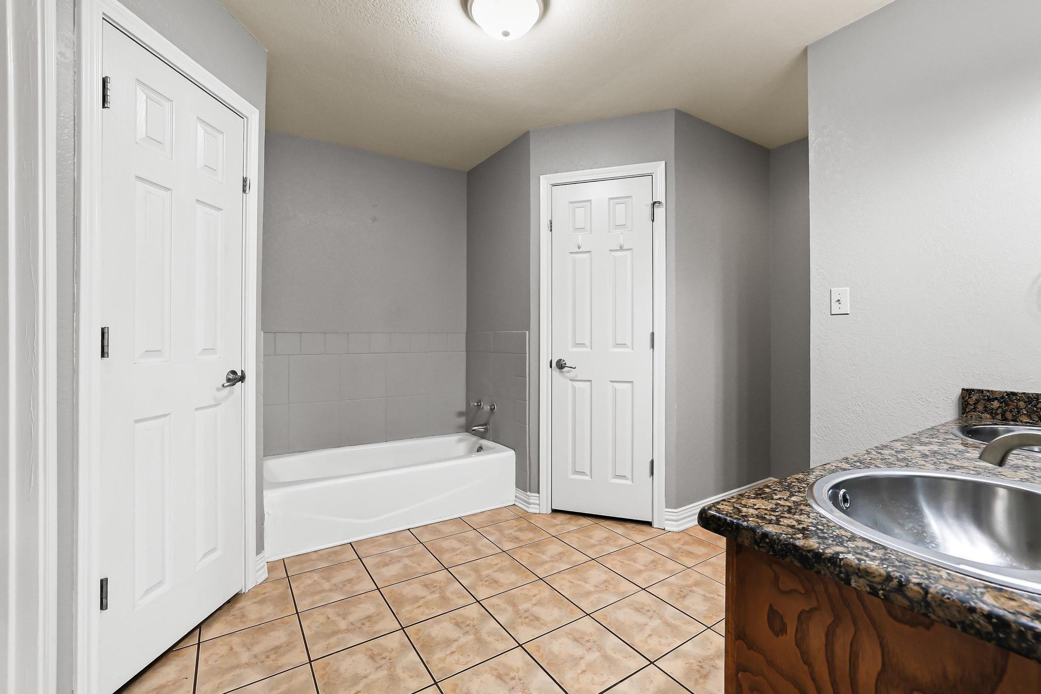 702 Madison Place Sherman TX 75092