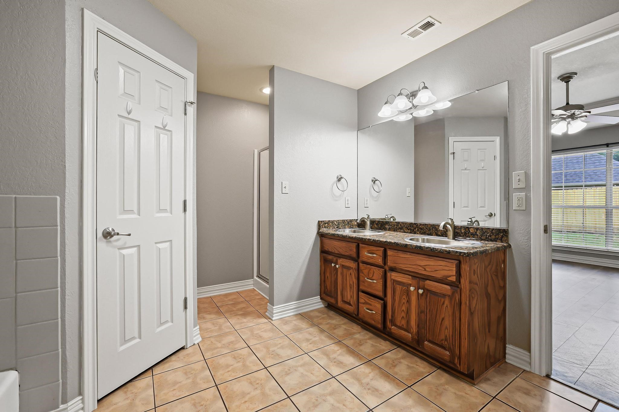 702 Madison Place Sherman TX 75092