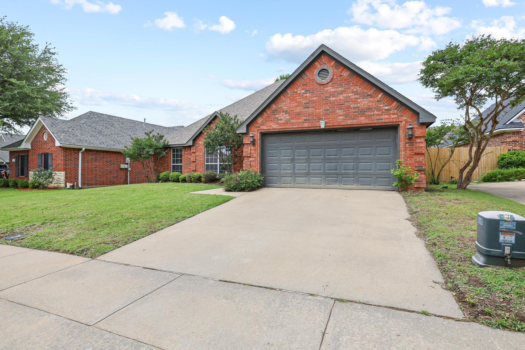 702 Madison Place Sherman TX 75092