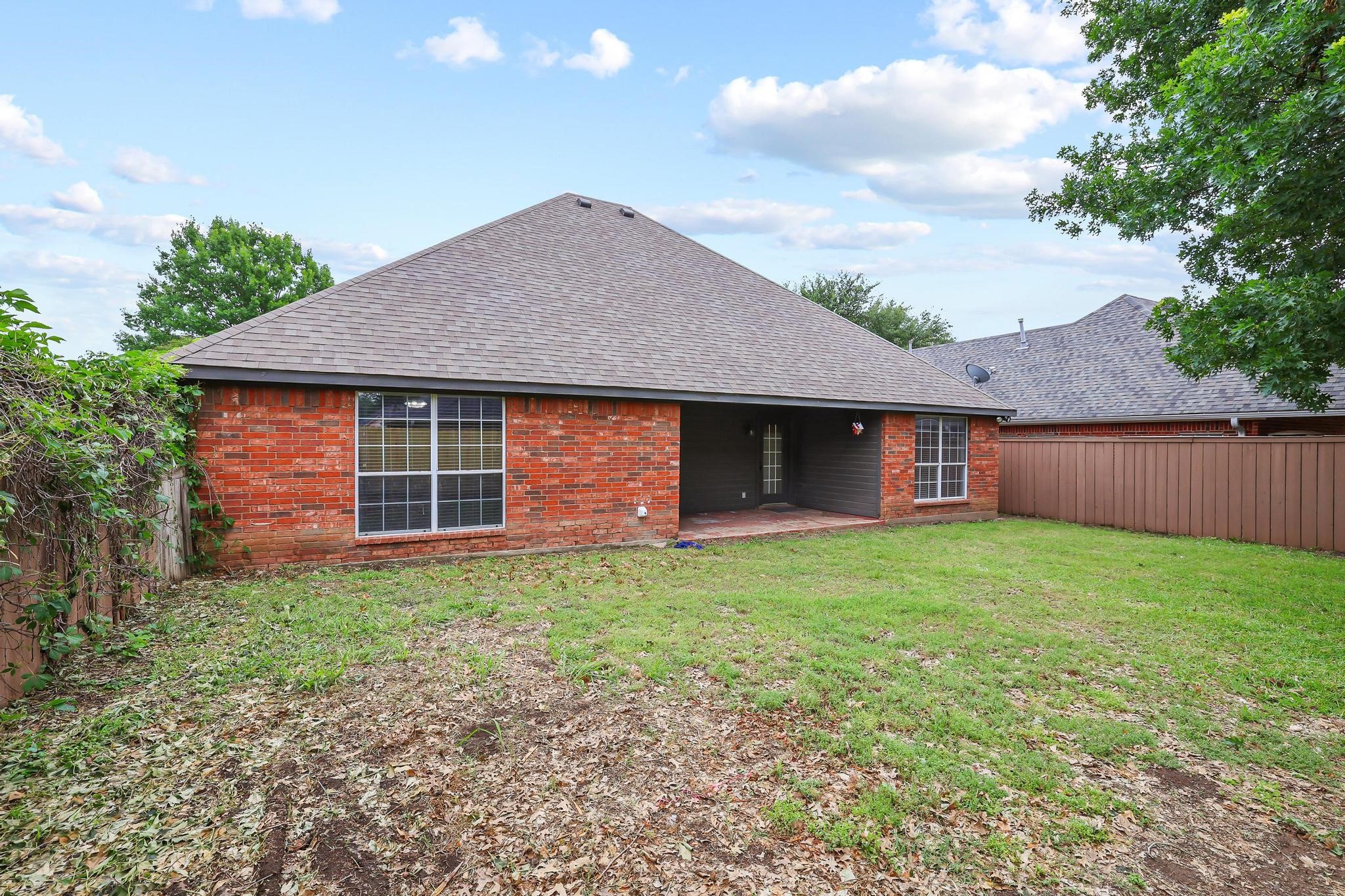 702 Madison Place Sherman TX 75092