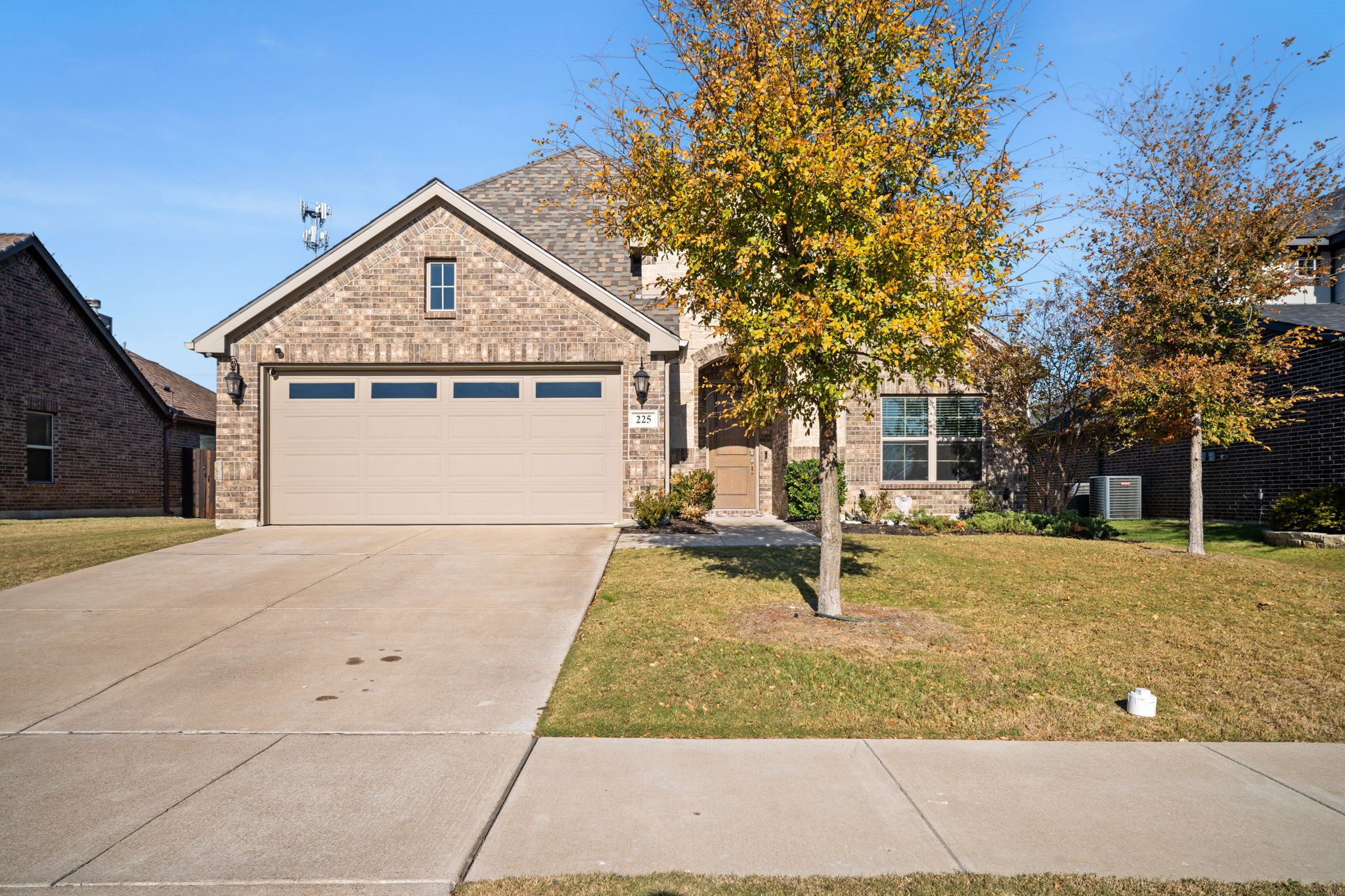 225 Lariat Trail Waxahachie TX 75165
