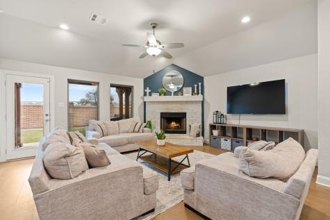 225 Lariat Trail Waxahachie TX 75165