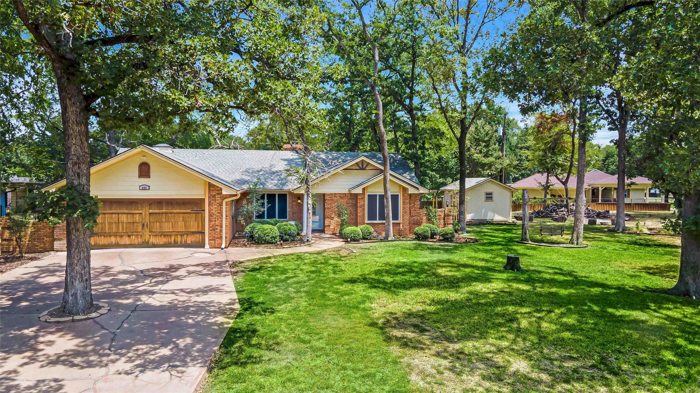 223 Enchanted Drive Enchanted Oaks TX 75156