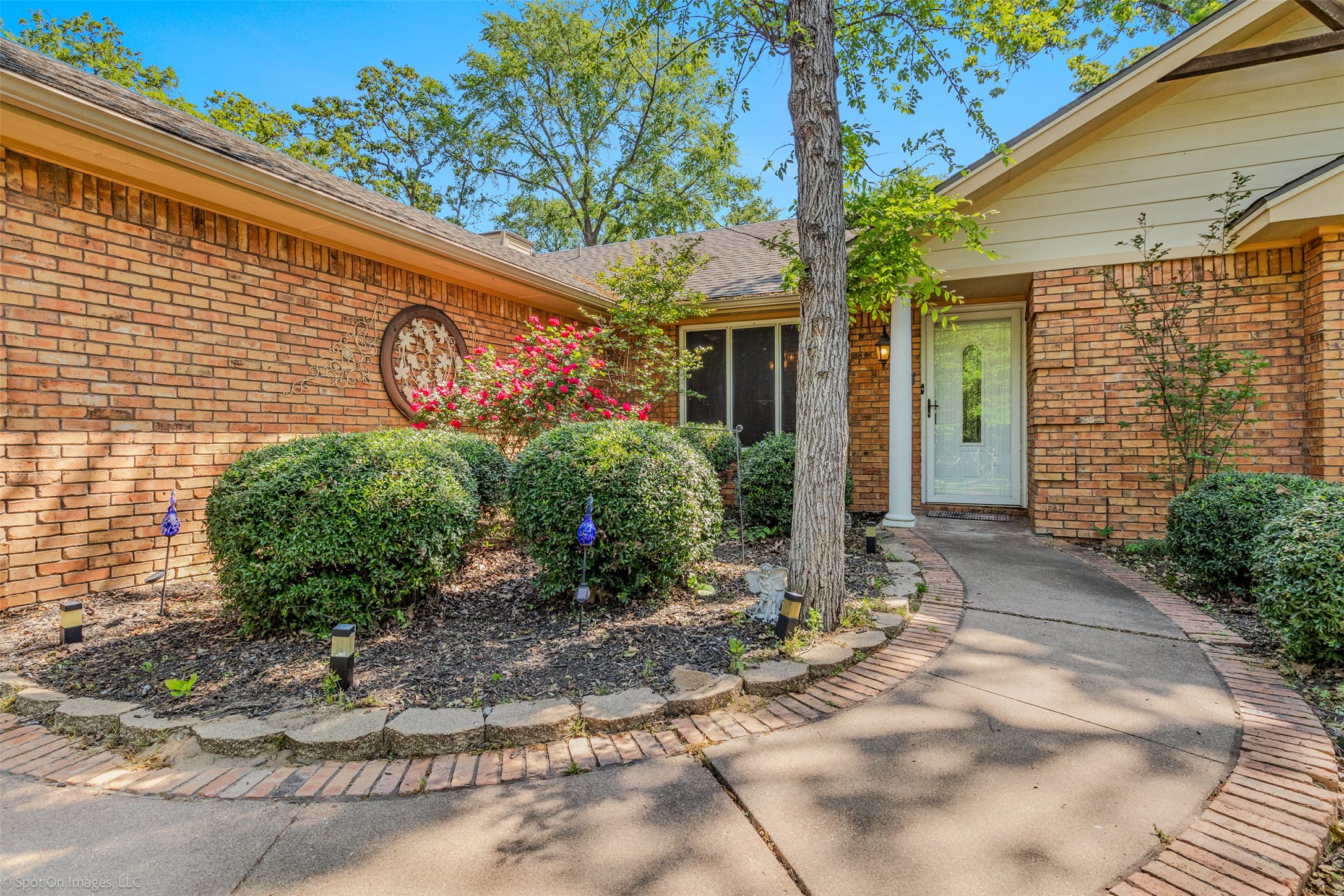 223 Enchanted Drive Enchanted Oaks TX 75156