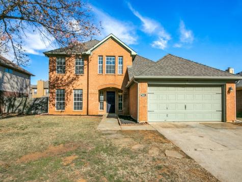 333 Stately Oak Lane Lake Dallas TX 75065