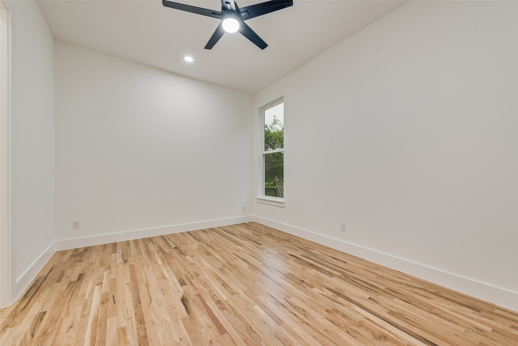 3530 Gibsondell Avenue Dallas TX 75211