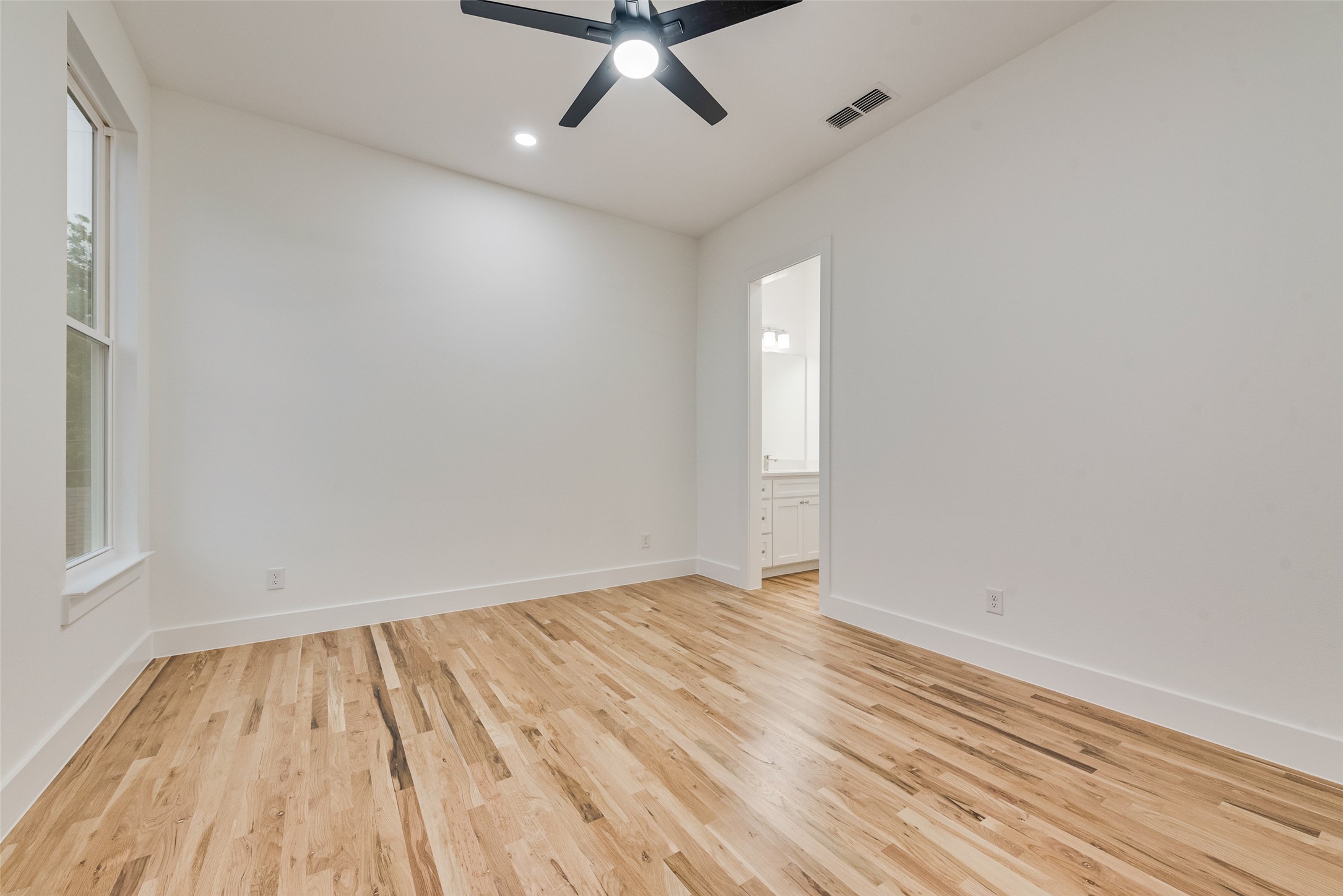 3530 Gibsondell Avenue Dallas TX 75211