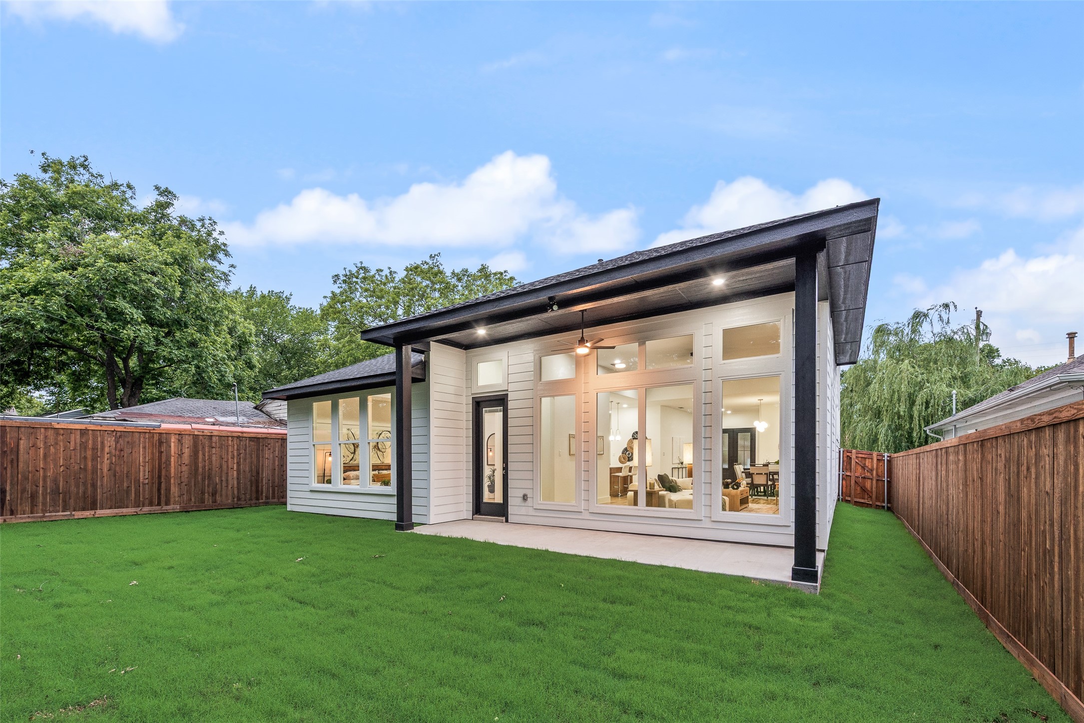 3530 Gibsondell Avenue Dallas TX 75211