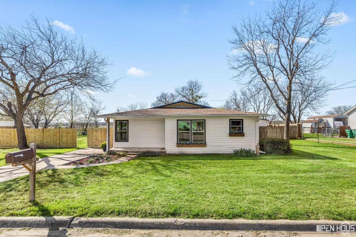 1101 W Mesquite Street Jacksboro TX 76458