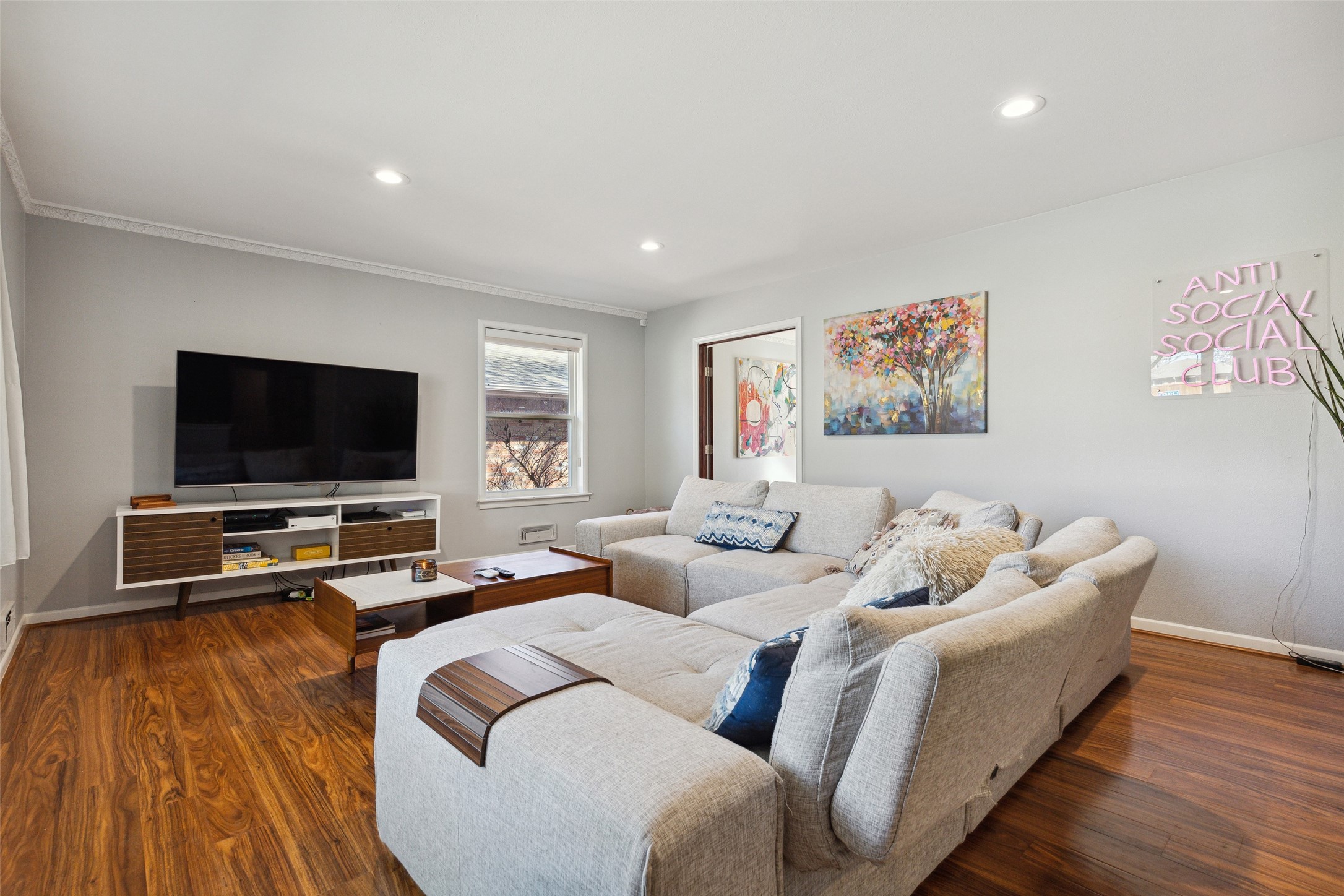 1522 Sylvan Avenue Dallas TX 75208