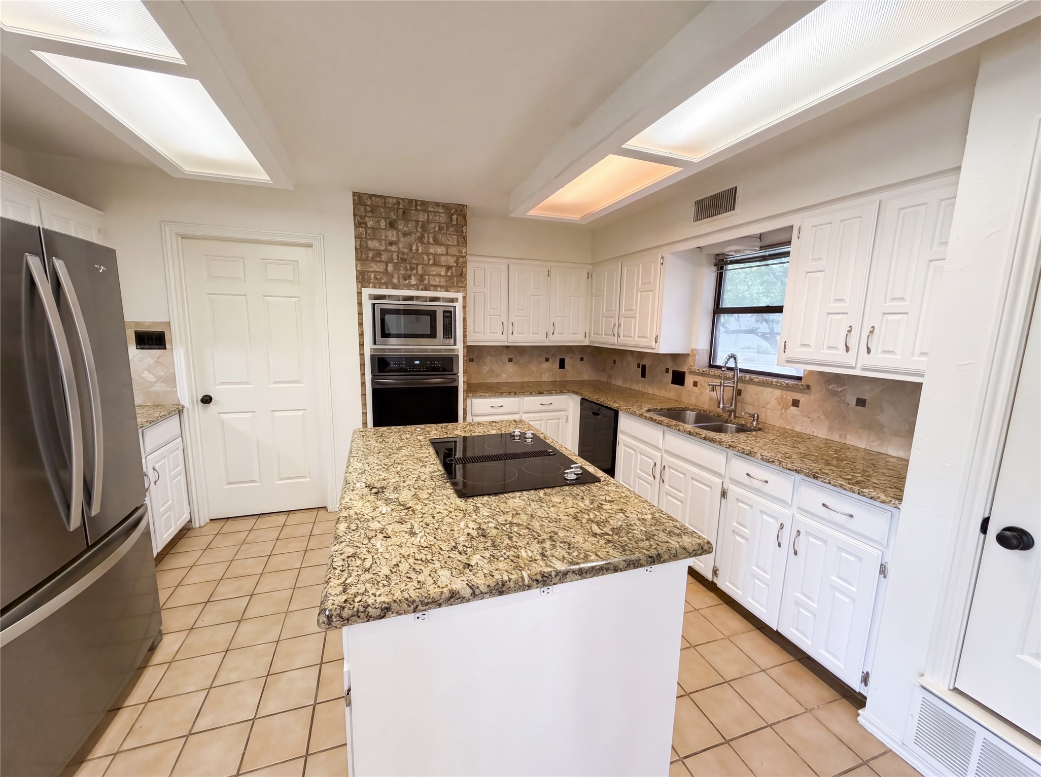 404 Laurel Trail N Terrell TX 75160
