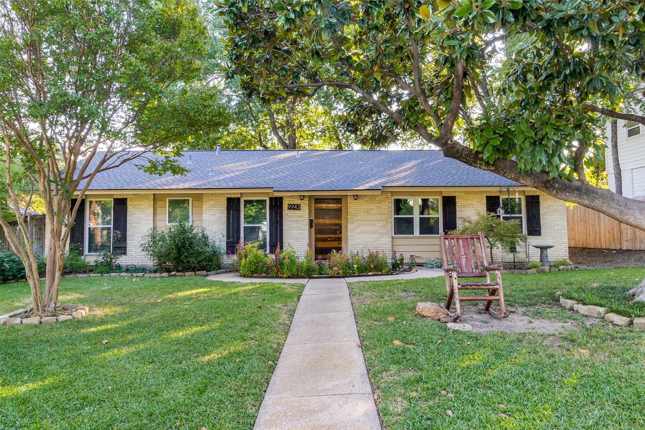 9942 Estate Lane Dallas TX 75238