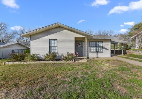 1205 Grace Street Weatherford TX 76086