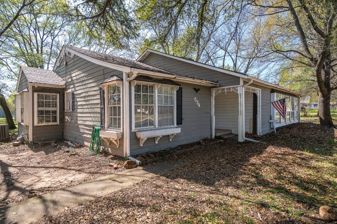 534 S Houston Street Edgewood TX 75117