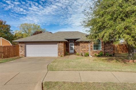 627 Johnathon Court Joshua TX 76058