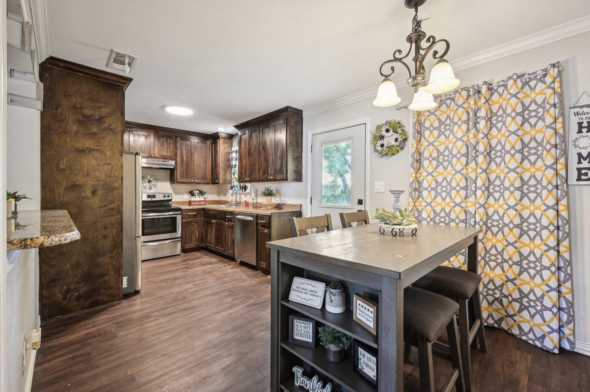 104 S Cedar Street Leonard TX 75452