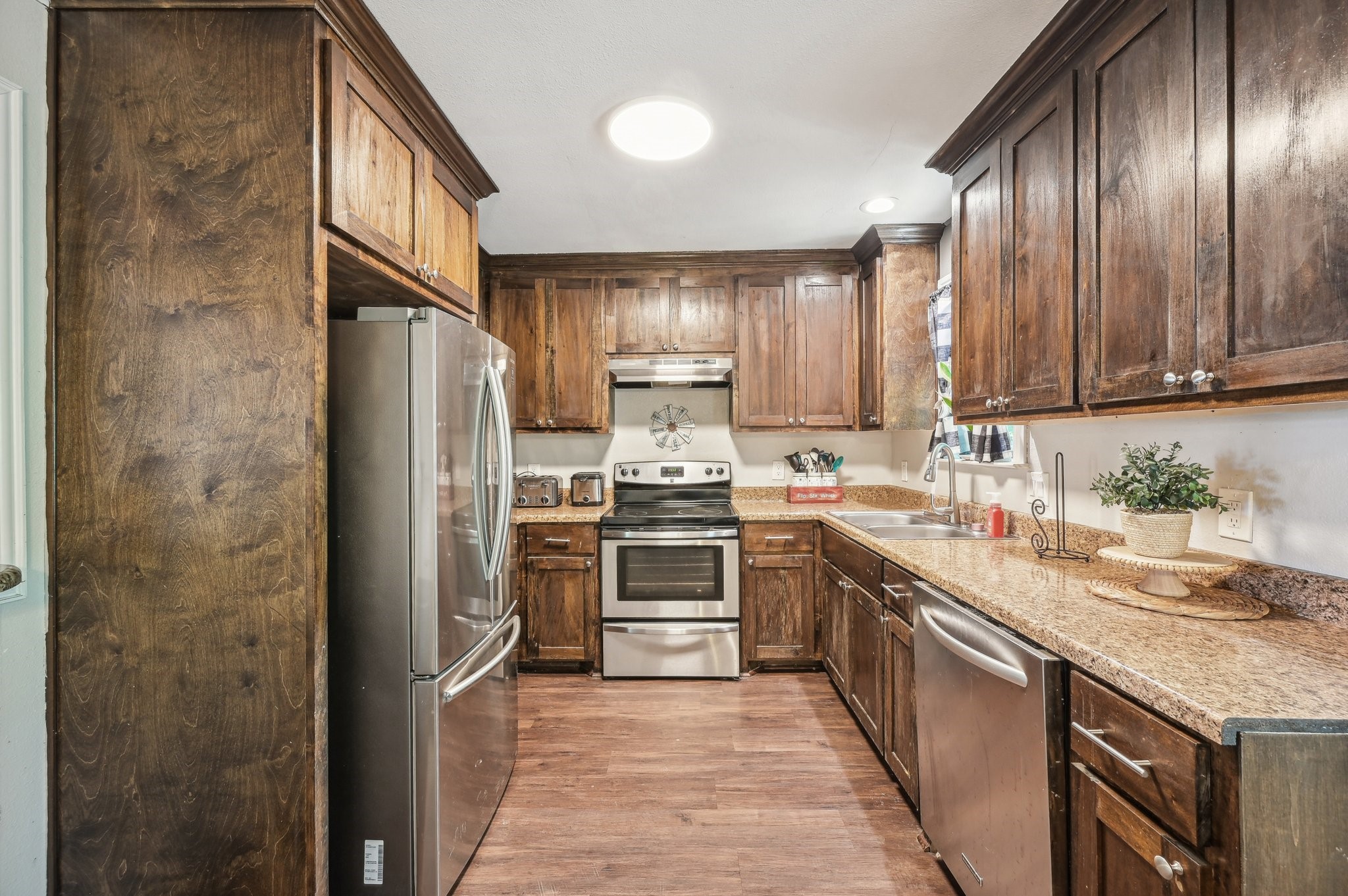 104 S Cedar Street Leonard TX 75452