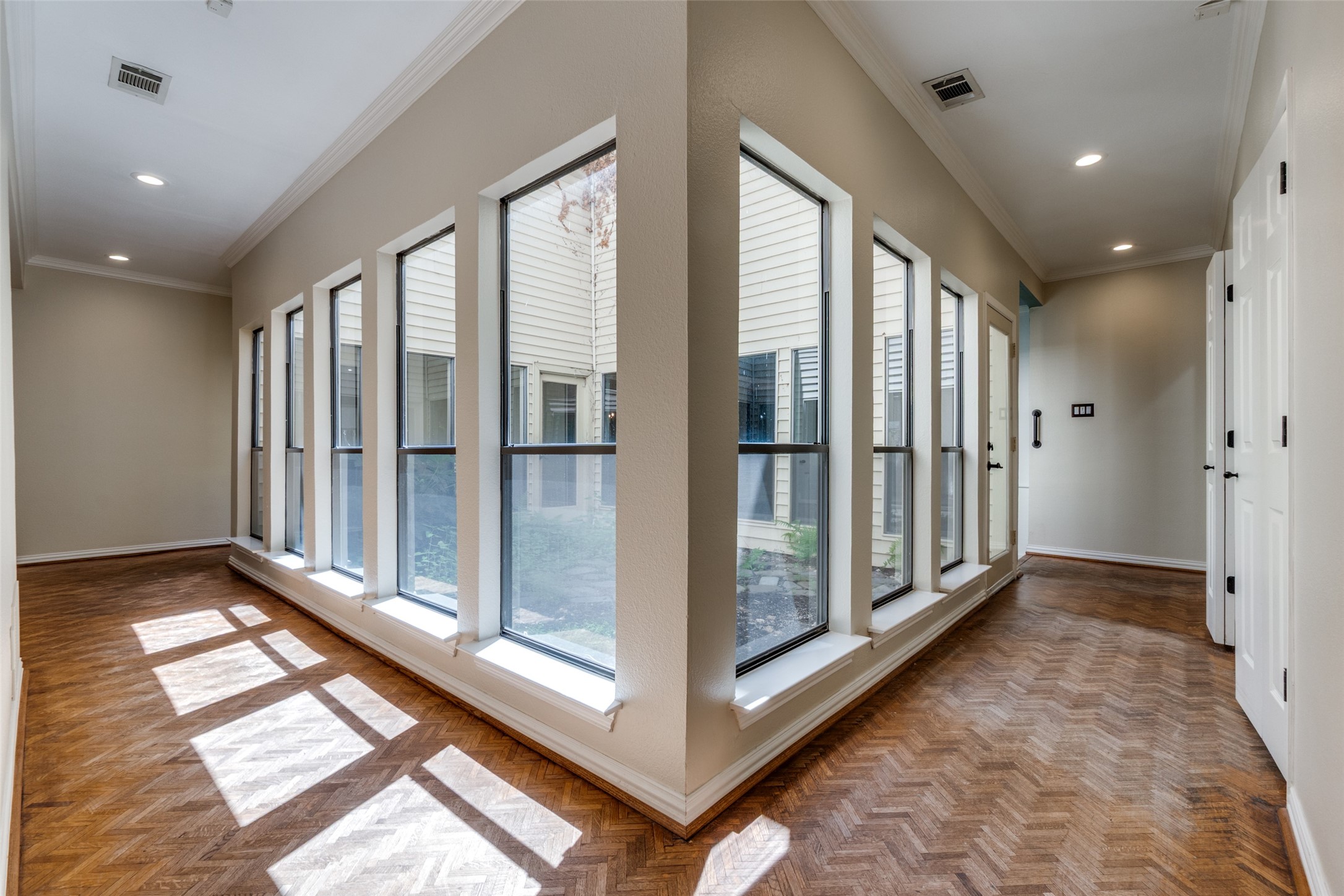 6922 Chevy Chase Avenue Dallas TX 75225
