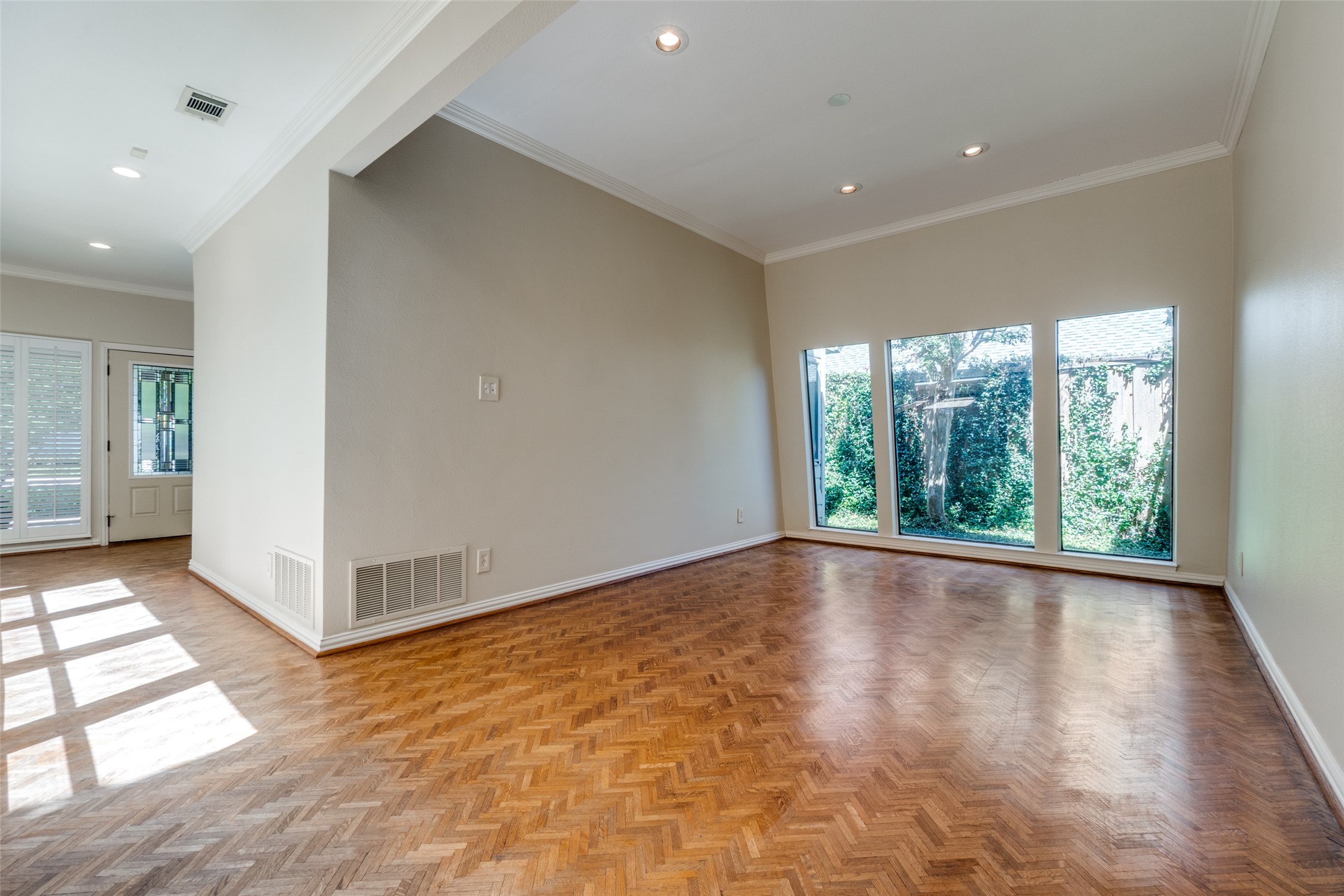 6922 Chevy Chase Avenue Dallas TX 75225